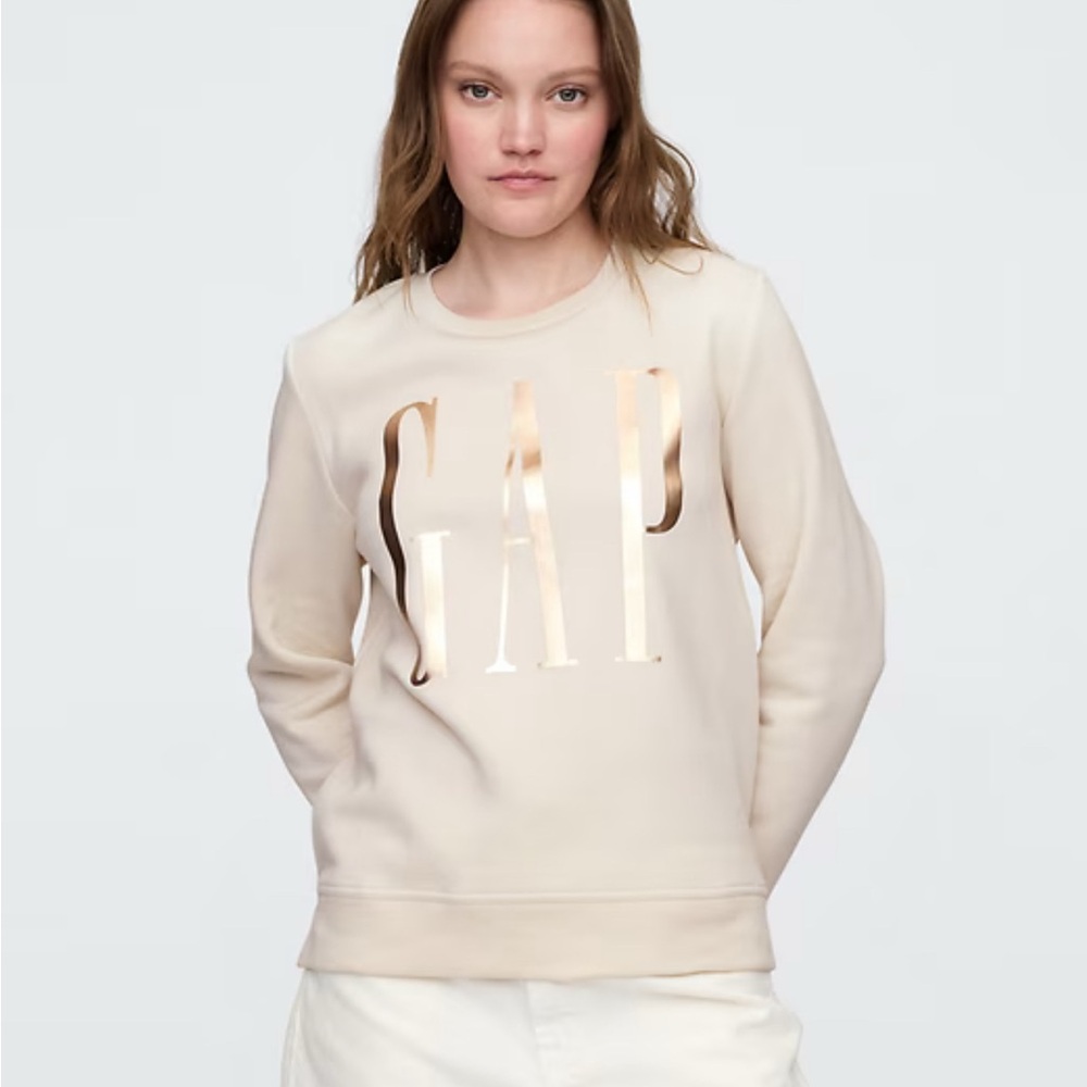 GAP Women’s Relaxed Gap Logo Sweatshirt Size L